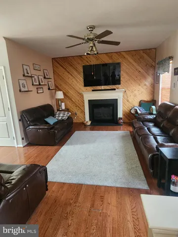 $450,000 | 4 Alden Court, New Castle, DE 19720