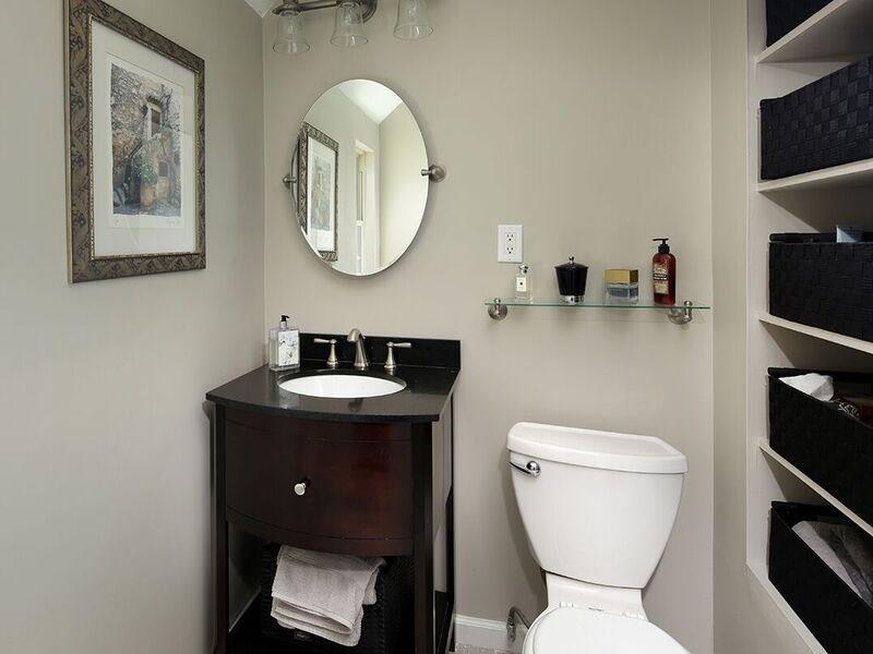 401 Beverly Road Mt. Lebanon, PA 15216 - Photo 11 of 21 Master Bath