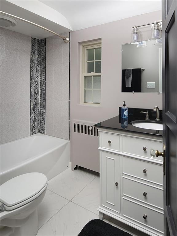 401 Beverly Road Mt. Lebanon, PA 15216 - Photo 14 of 21 Family Bath