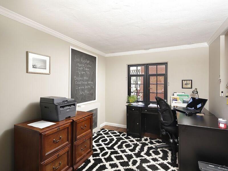 401 Beverly Road Mt. Lebanon, PA 15216 - Photo 6 of 21 First floor Den or Office