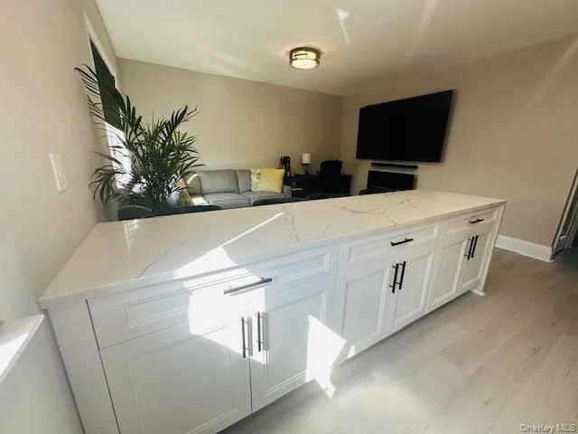 $2,600 | 81-22 77th Avenue | Glendale