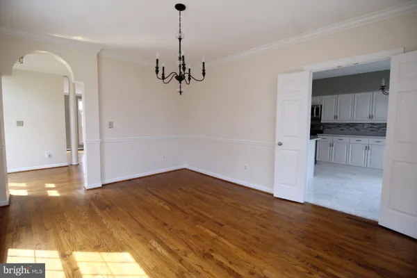 $3,800 | 6423 Little Potters Lane, Alexandria, VA 22310