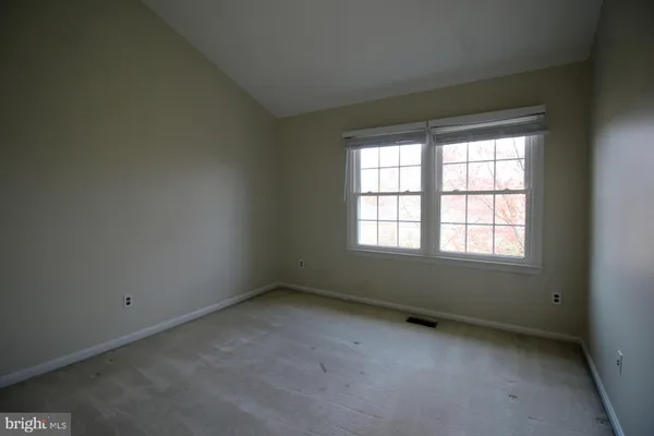 $3,800 | 6423 Little Potters Lane, Alexandria, VA 22310