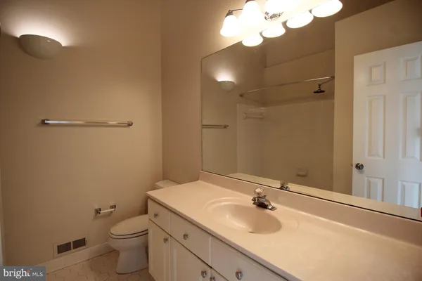 $3,800 | 6423 Little Potters Lane, Alexandria, VA 22310