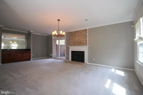 $3,800 | 6423 Little Potters Lane, Alexandria, VA 22310