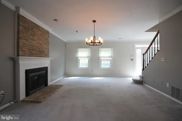 $3,800 | 6423 Little Potters Lane, Alexandria, VA 22310