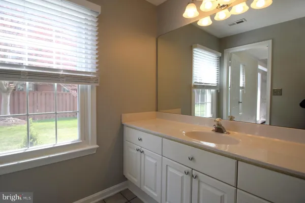 $3,800 | 6423 Little Potters Lane, Alexandria, VA 22310