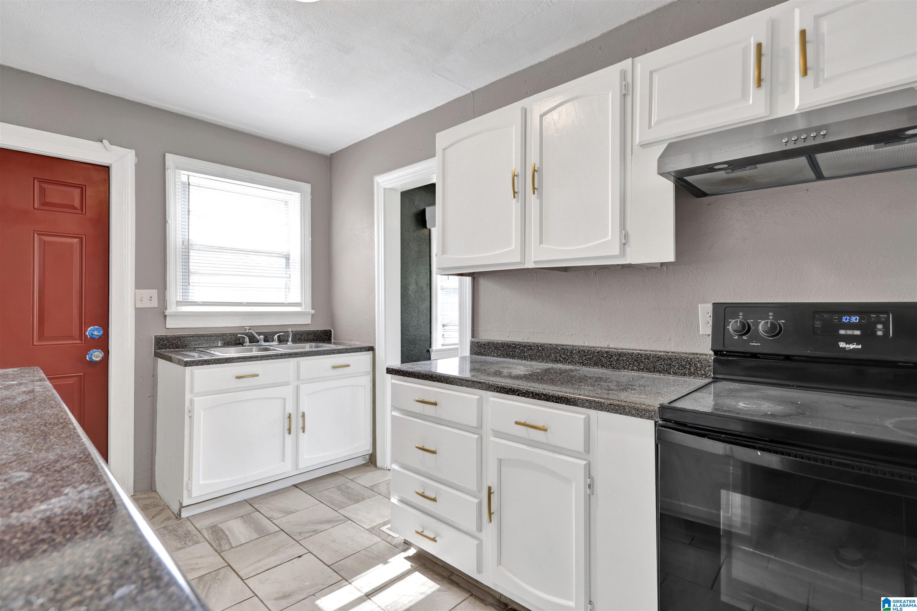 1024 Claxton Street Anniston, AL 36201 - Photo 9 of 14