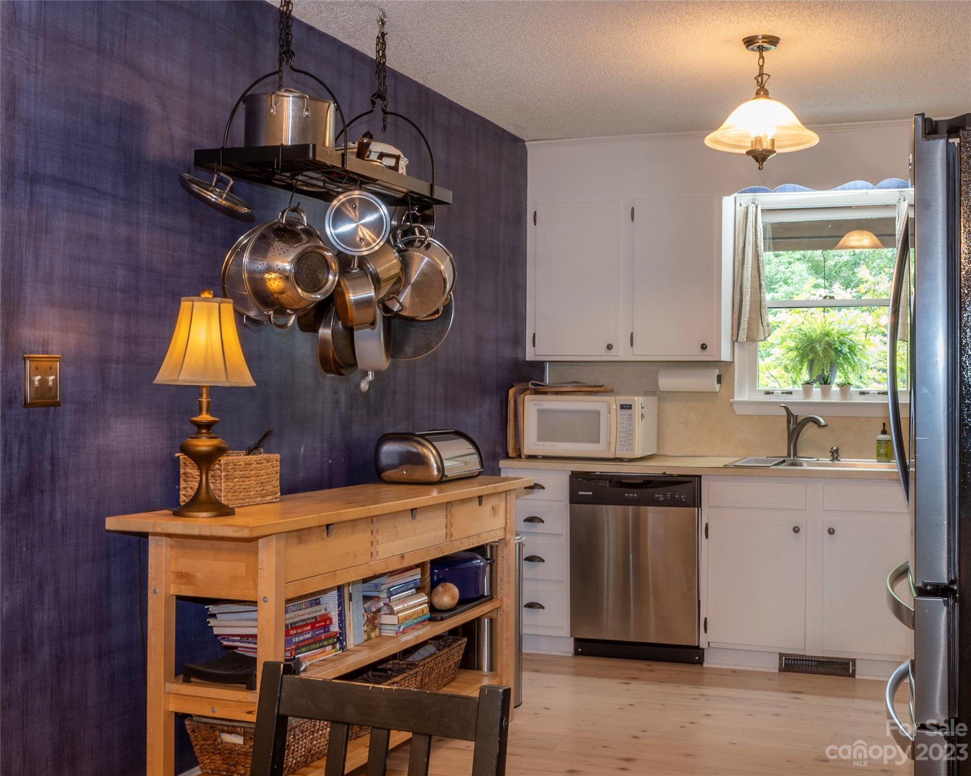1718 Magnum Road Hickory, NC 28602 - Photo 11 of 30 Gallery Image 11
