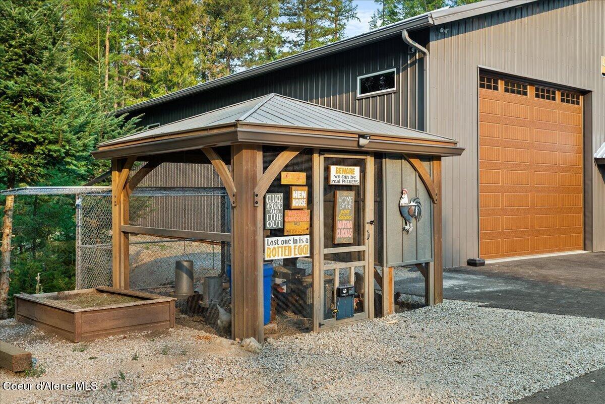 529 South Beaver Lake Road Athol, ID 83801 - Photo 77 of 85 Chicken coop
