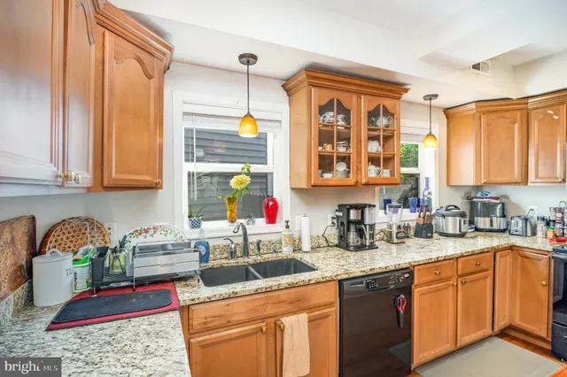 $449,900 | 700 Lafayette Boulevard, Fredericksburg, VA 22401