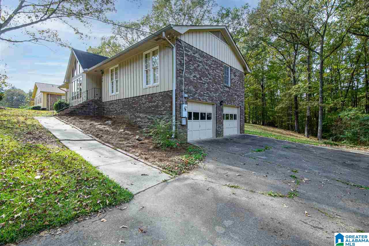 146 Cape Road Bessemer, AL 35023 - Photo 4 of 47