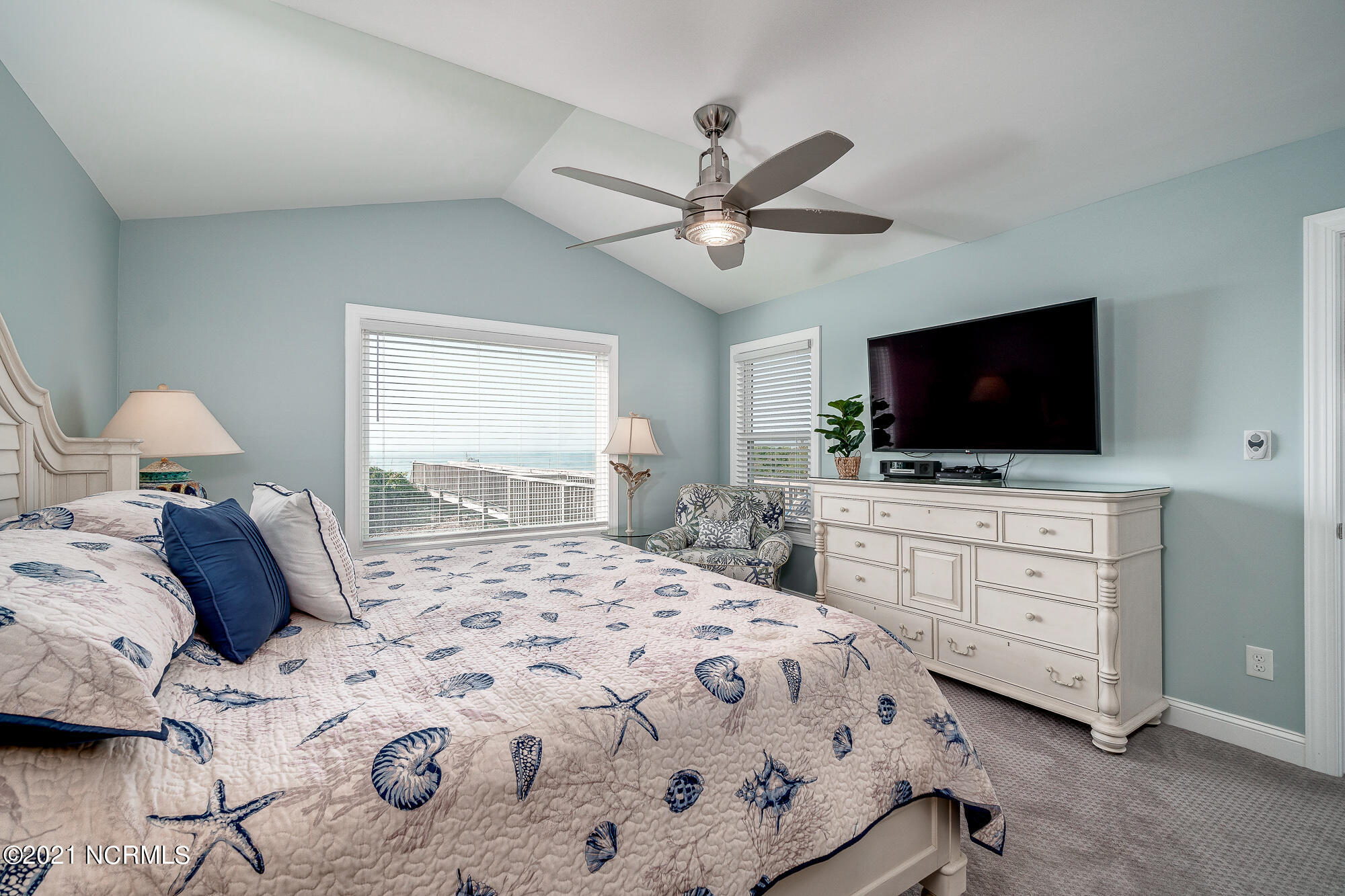 703 Salter Path Road Indian Beach, NC 28512 - Photo 18 of 62 Primary bedroom suite