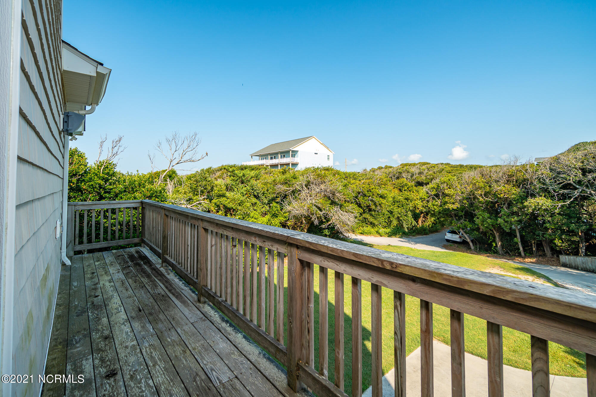 703 Salter Path Road Indian Beach, NC 28512 - Photo 39 of 62 Front porch