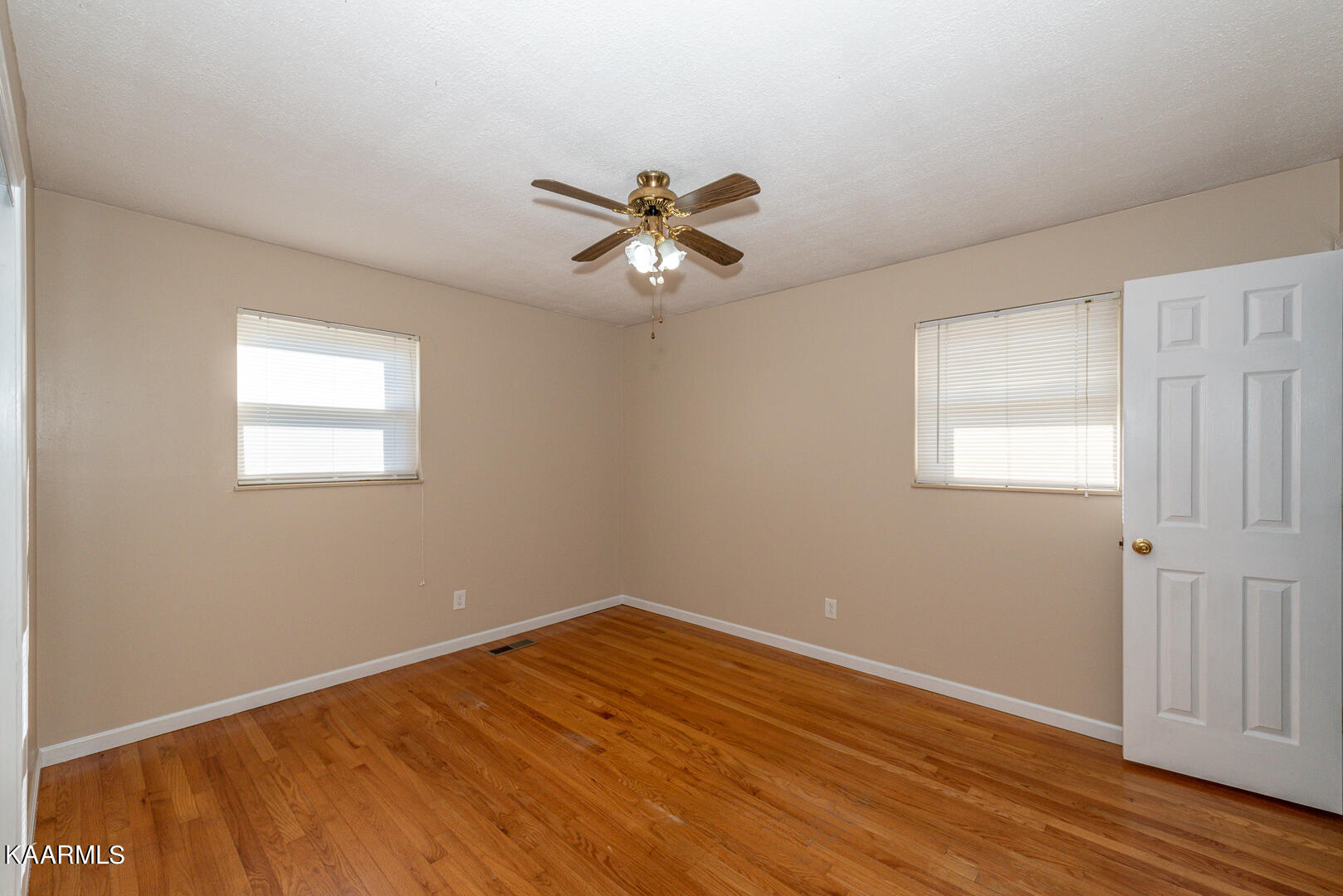 4407 Wells Road Knoxville, TN 37920 - Photo 12 of 31 DSC_1858
