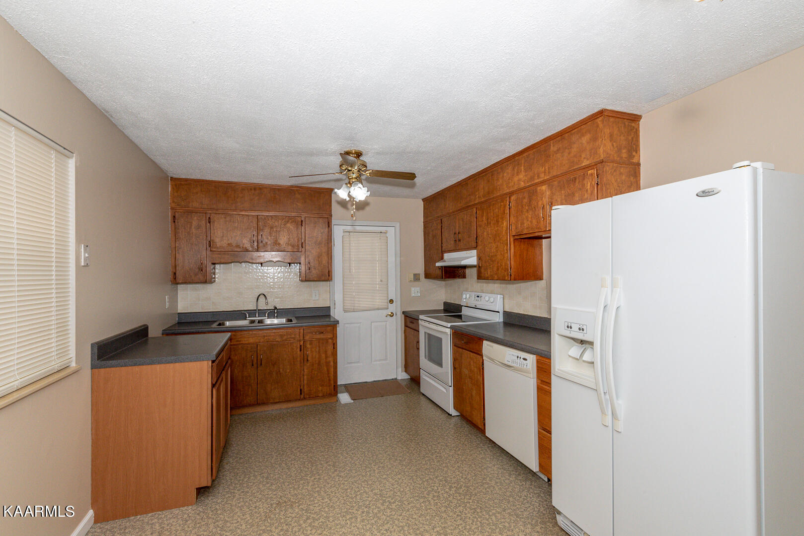 4407 Wells Road Knoxville, TN 37920 - Photo 17 of 31 DSC_1865