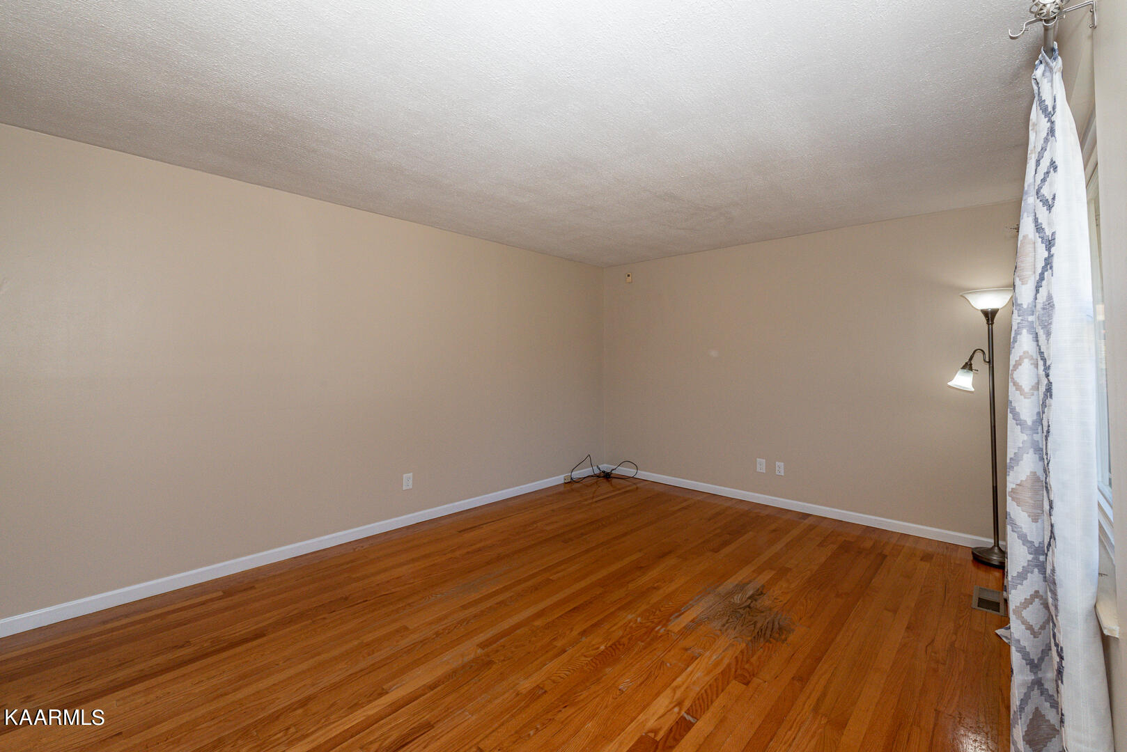 4407 Wells Road Knoxville, TN 37920 - Photo 5 of 31 DSC_1849