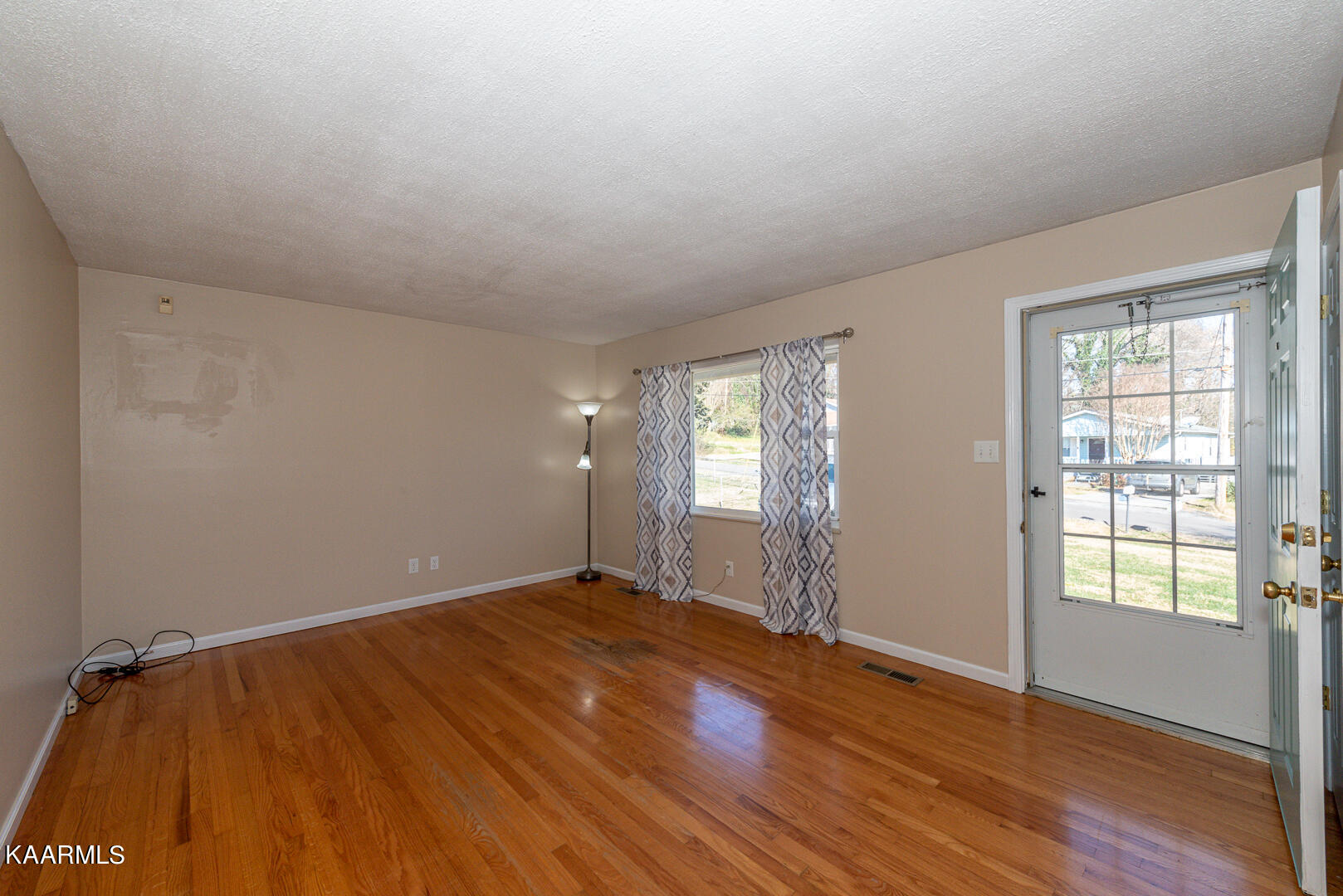 4407 Wells Road Knoxville, TN 37920 - Photo 6 of 31 DSC_1851