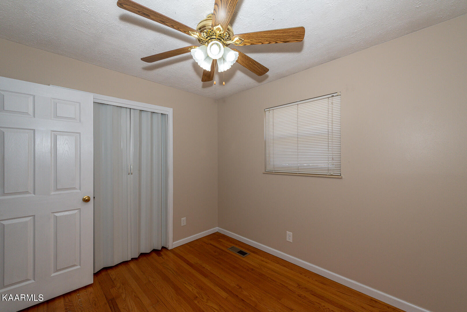 4407 Wells Road Knoxville, TN 37920 - Photo 9 of 31 DSC_1855