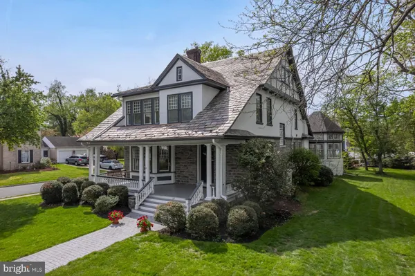 $695,000 | 61 North Bayard Avenue, Woodbury, NJ 08096