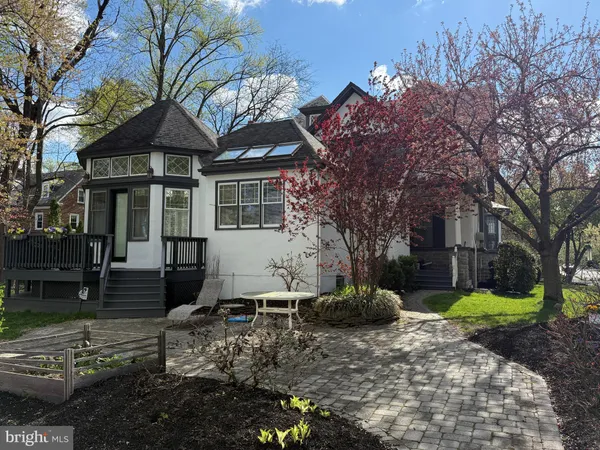 $695,000 | 61 North Bayard Avenue, Woodbury, NJ 08096