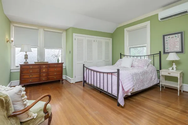 $695,000 | 61 North Bayard Avenue, Woodbury, NJ 08096