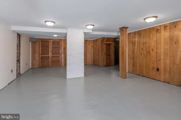 $695,000 | 61 North Bayard Avenue, Woodbury, NJ 08096