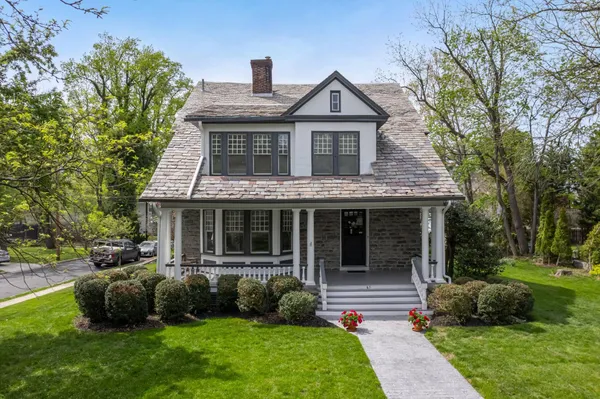 $695,000 | 61 North Bayard Avenue, Woodbury, NJ 08096