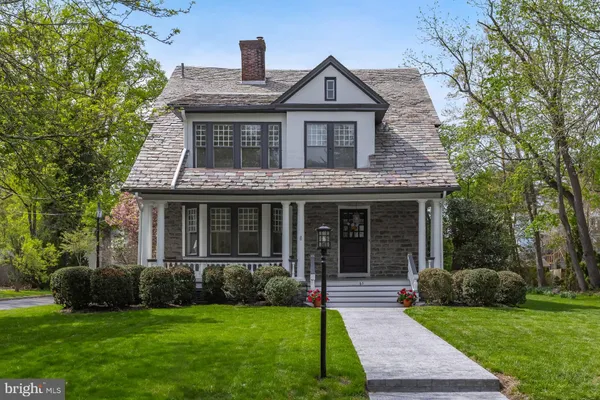 $695,000 | 61 North Bayard Avenue, Woodbury, NJ 08096