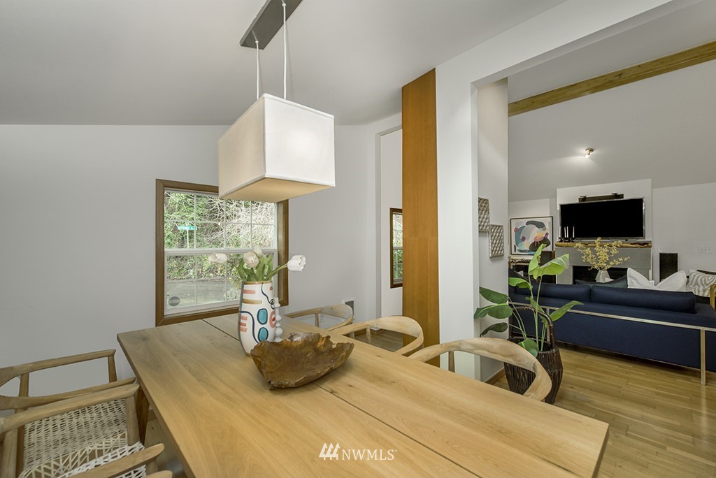 537 30th Avenue East Seattle, WA 98112 - Photo 11 of 37