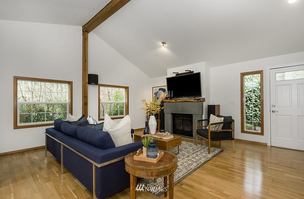 537 30th Avenue East Seattle, WA 98112 - Photo 12 of 37