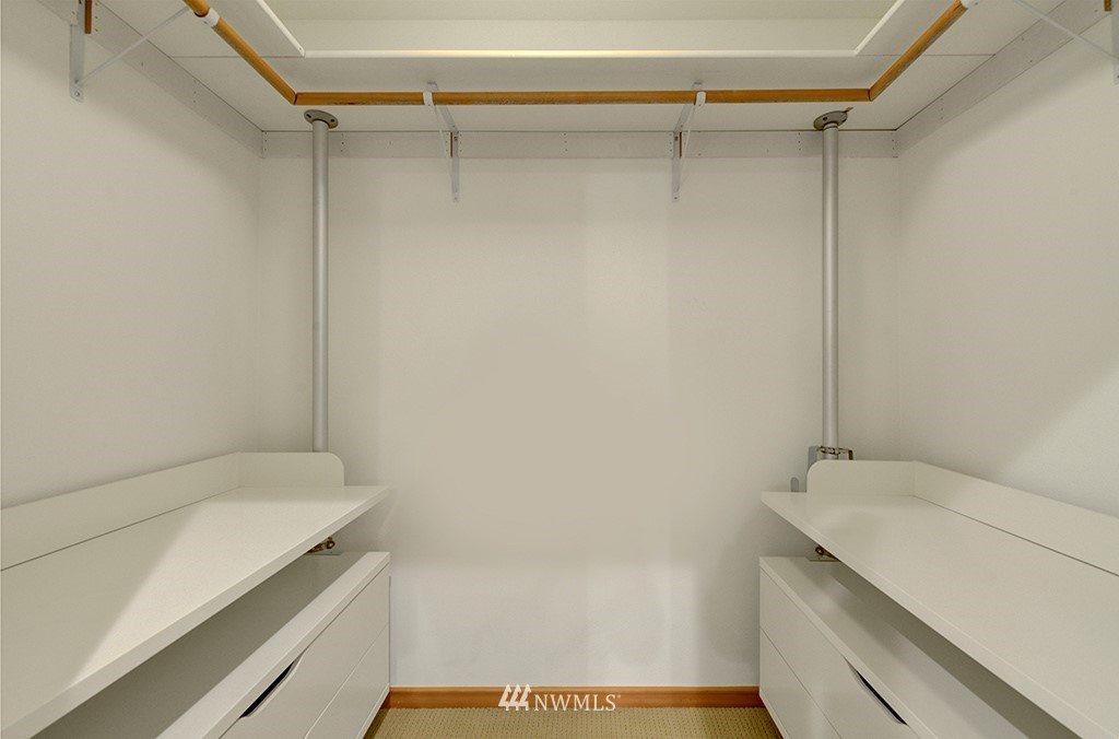 537 30th Avenue East Seattle, WA 98112 - Photo 26 of 37