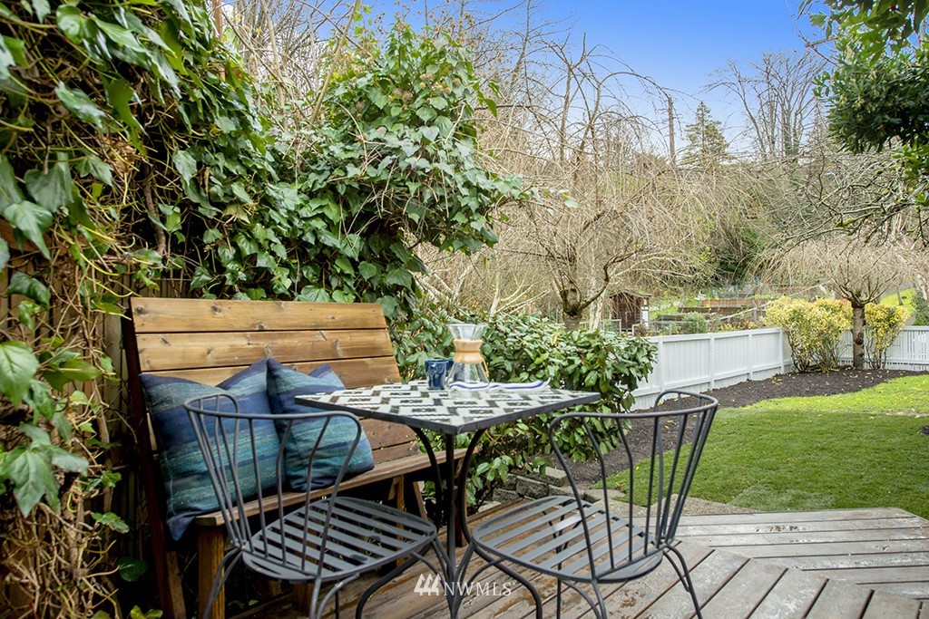 537 30th Avenue East Seattle, WA 98112 - Photo 28 of 37