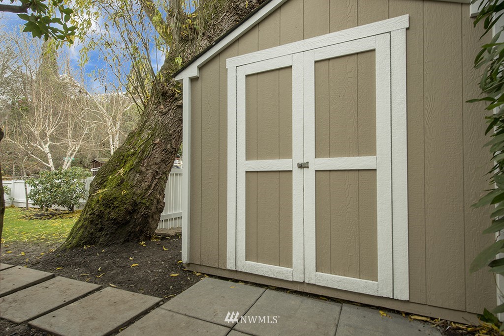 537 30th Avenue East Seattle, WA 98112 - Photo 36 of 37