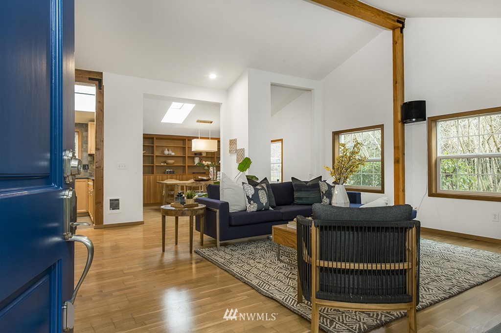 537 30th Avenue East Seattle, WA 98112 - Photo 6 of 37