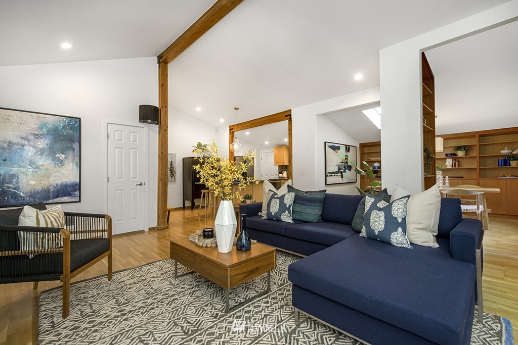 537 30th Avenue East Seattle, WA 98112 - Photo 7 of 37