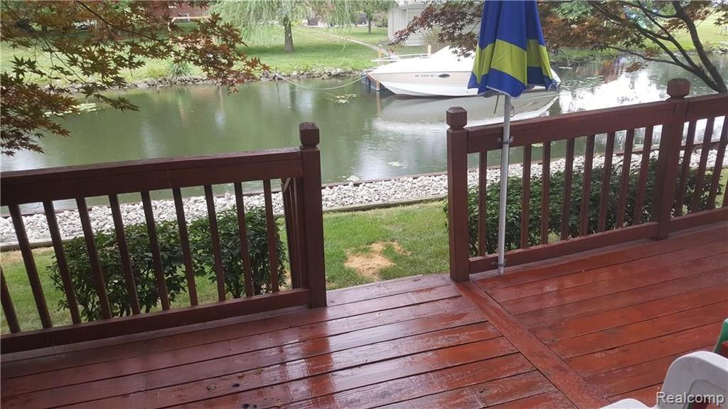 27830 Reo Road Grosse Ile, MI 48138 - Photo 5 of 31