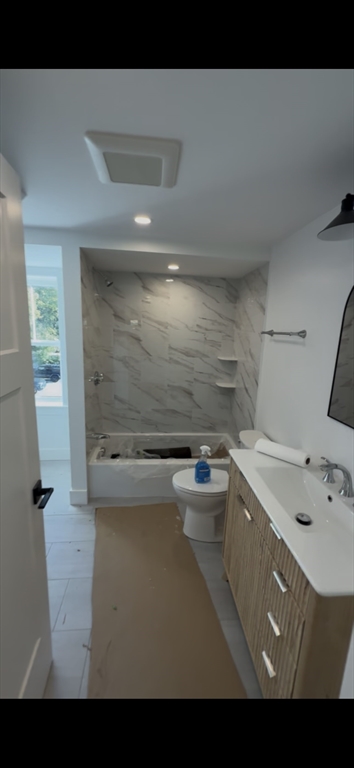 7 R Washington Street, Unit 2 Gloucester, MA 01930 - Photo 3 of 7