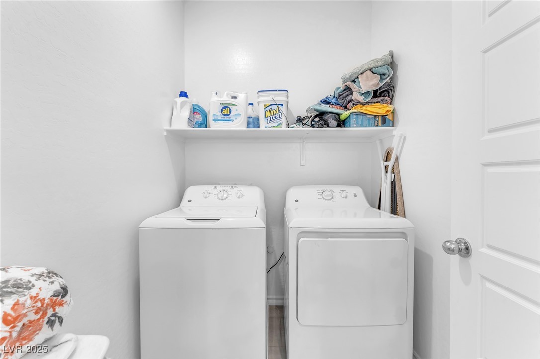 8879 Roadrunner Ravine Street Las Vegas, NV 89166 - Photo 33 of 39