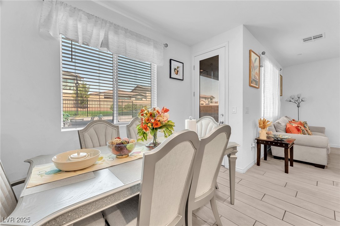 8879 Roadrunner Ravine Street Las Vegas, NV 89166 - Photo 7 of 39