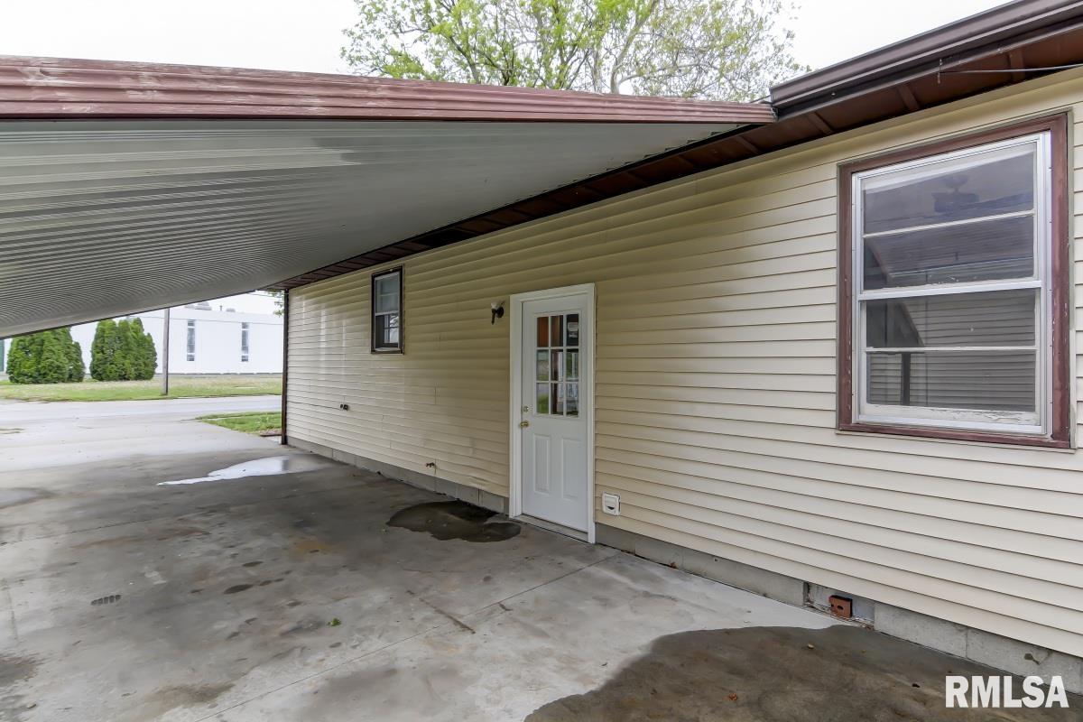 1112 North Kickapoo Street Lincoln, IL 62656 - Photo 16 of 27 Gallery Image 16