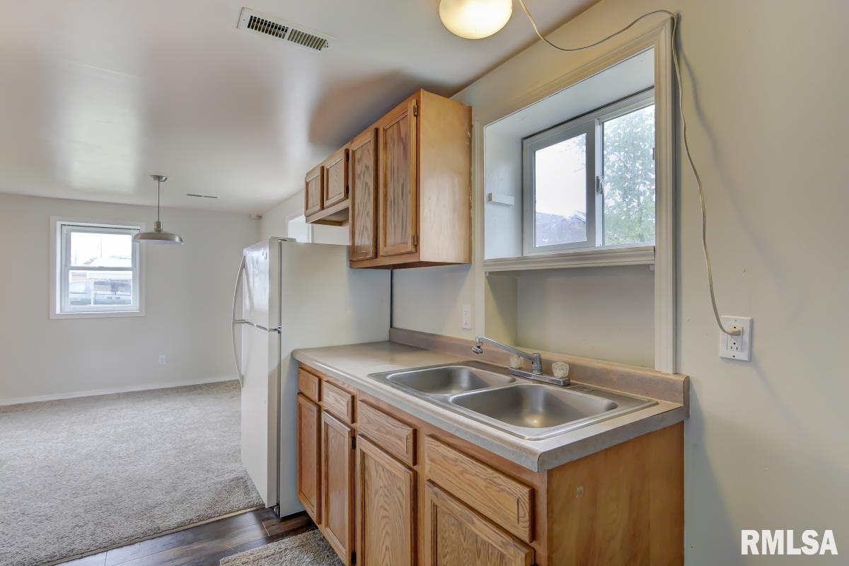 1112 North Kickapoo Street Lincoln, IL 62656 - Photo 20 of 27 Gallery Image 20