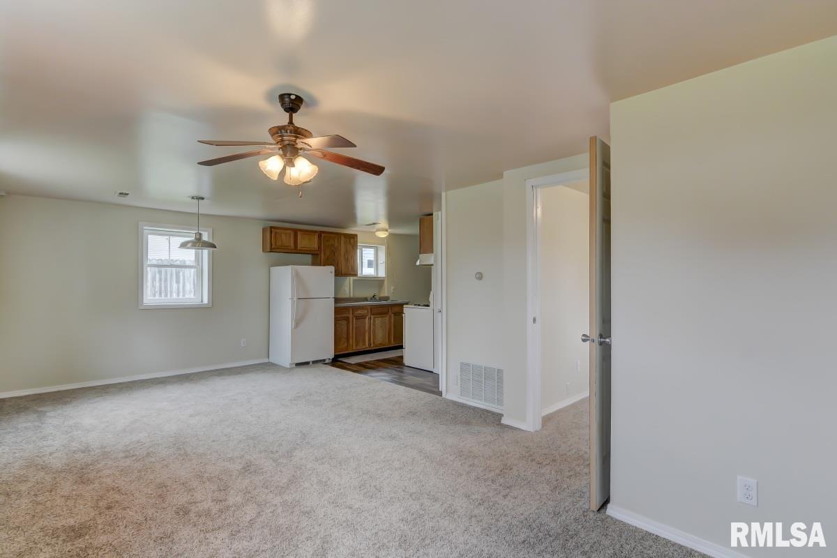 1112 North Kickapoo Street Lincoln, IL 62656 - Photo 24 of 27 Gallery Image 24