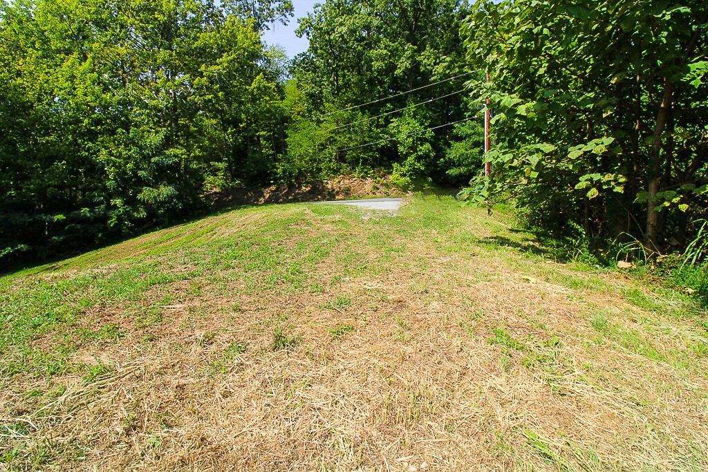 1468 Laurel Road Gatlinburg, TN 37738 - Photo 20 of 40 Gallery Image 20