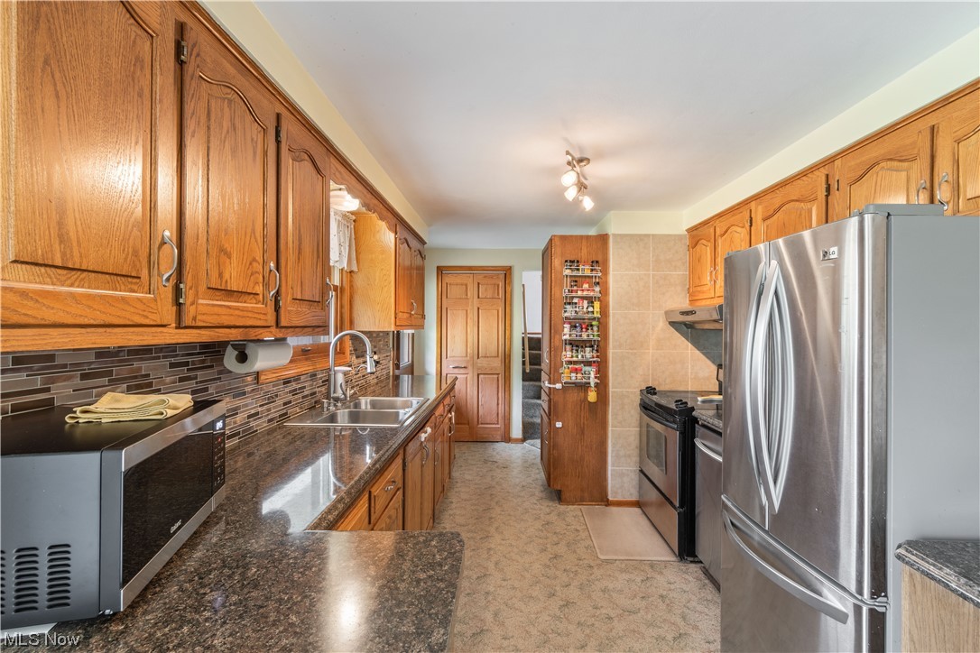 6244 Firestone Road Northeast Canton, OH 44721 - Photo 13 of 30 Gallery Image 13