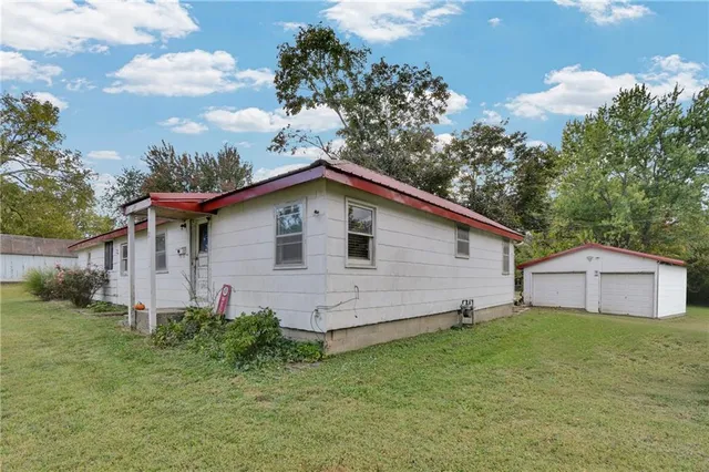 $142,500 | 302 South Truman Road, Archie, MO 64725