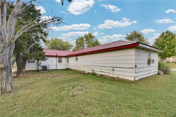 $130,000 | 302 South Truman Road, Archie, MO 64725