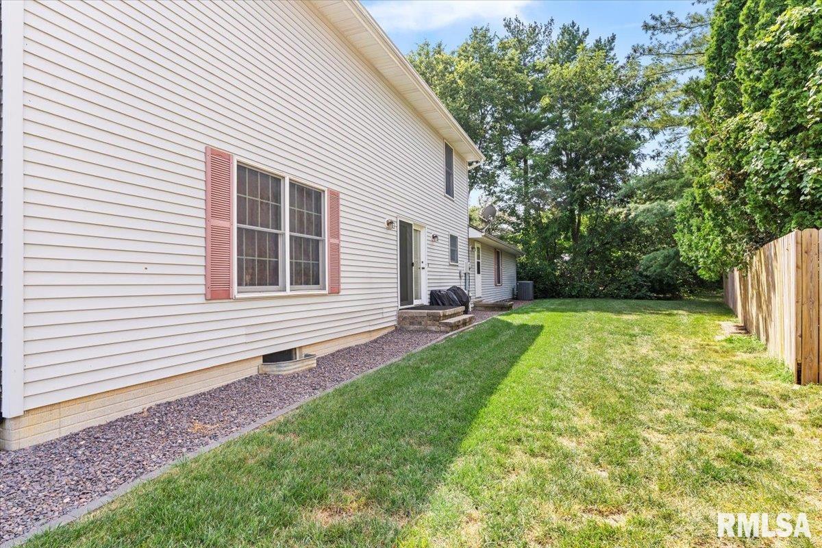 8033 Wilson Terrace Springfield, IL 62712 - Photo 37 of 40