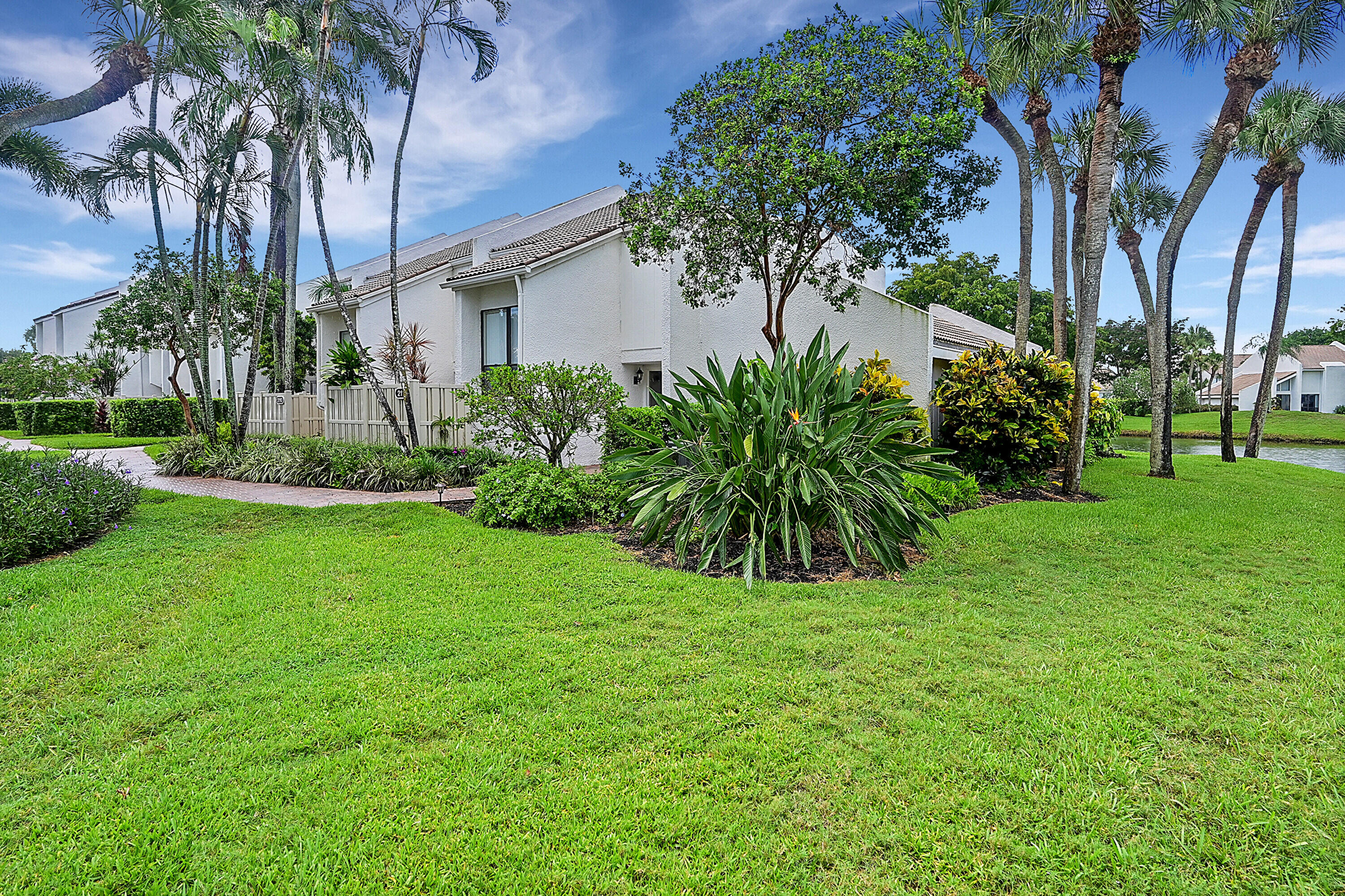 2109 Bridgewood Drive Boca Raton, FL 33434 - Photo 21 of 29 29_52481- (34)