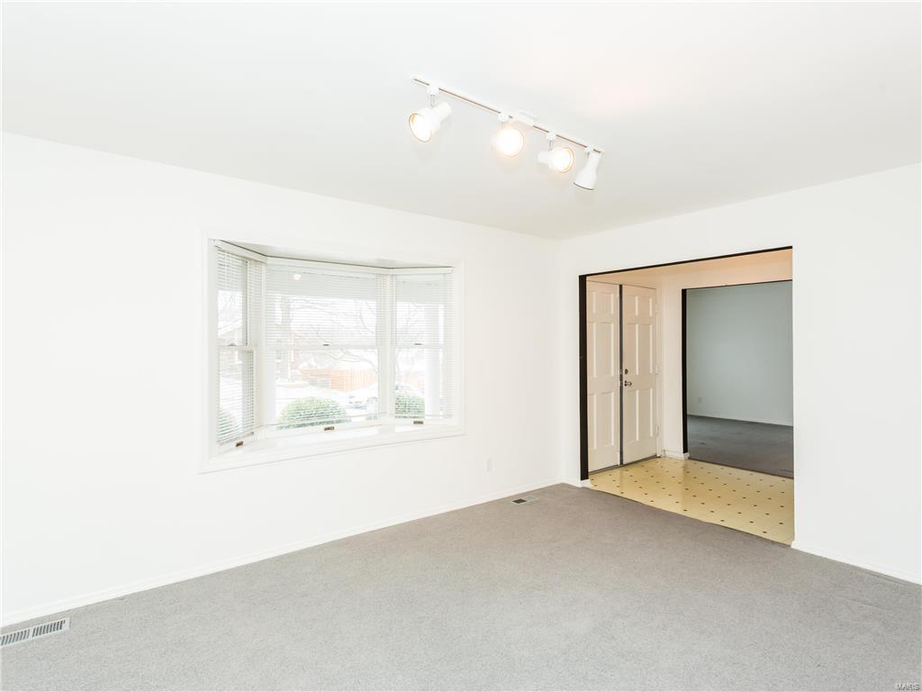 809 Somerton Ridge Drive Creve Coeur, MO 63141 - Photo 12 of 24